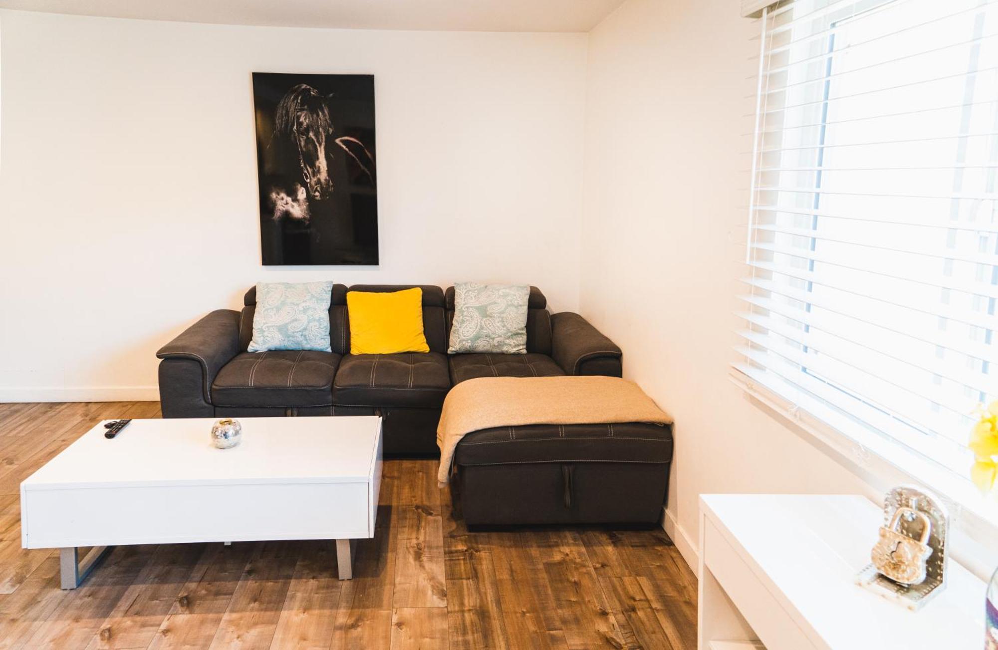 Chic Large One Bedroom With Dinning Area In Hear Of Koreatown With Free Parking Apartamento